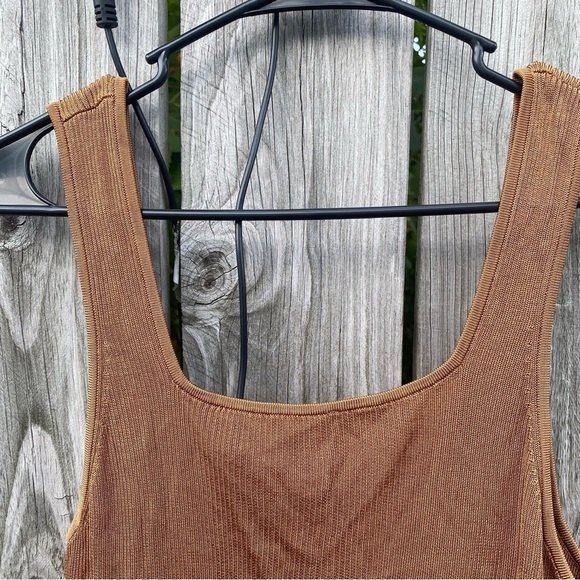 Madewell Women’s Square Neck Lightweight Tan Sleeveless Blouse size XL - Picture 2 of 4